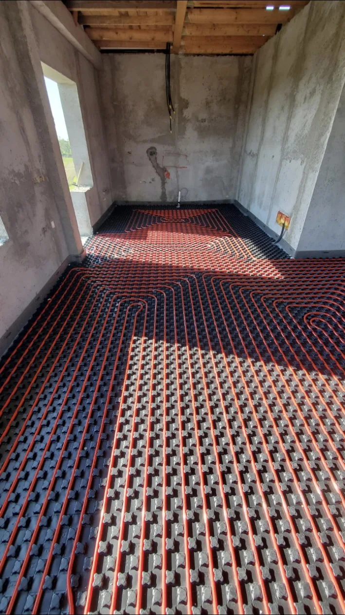 Installation complète de chauffage au sol avant chape